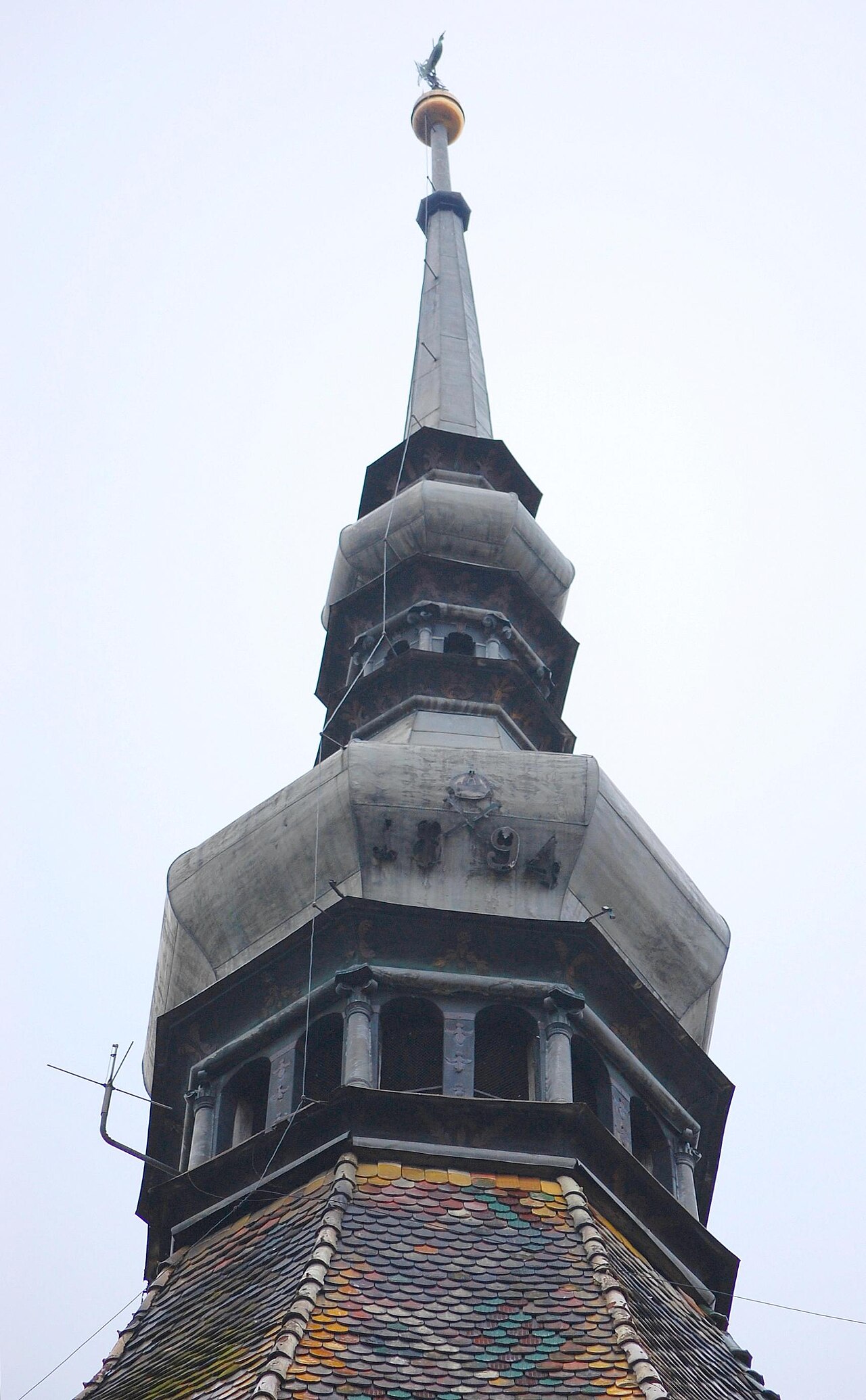 Fleșa și vârful central, vedere de jos
